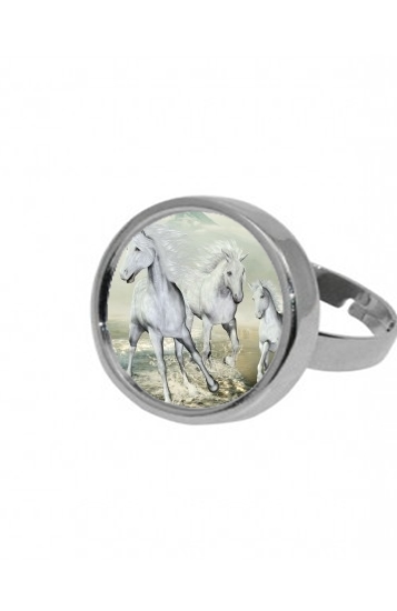 Bague Cheval blanc sur la plage