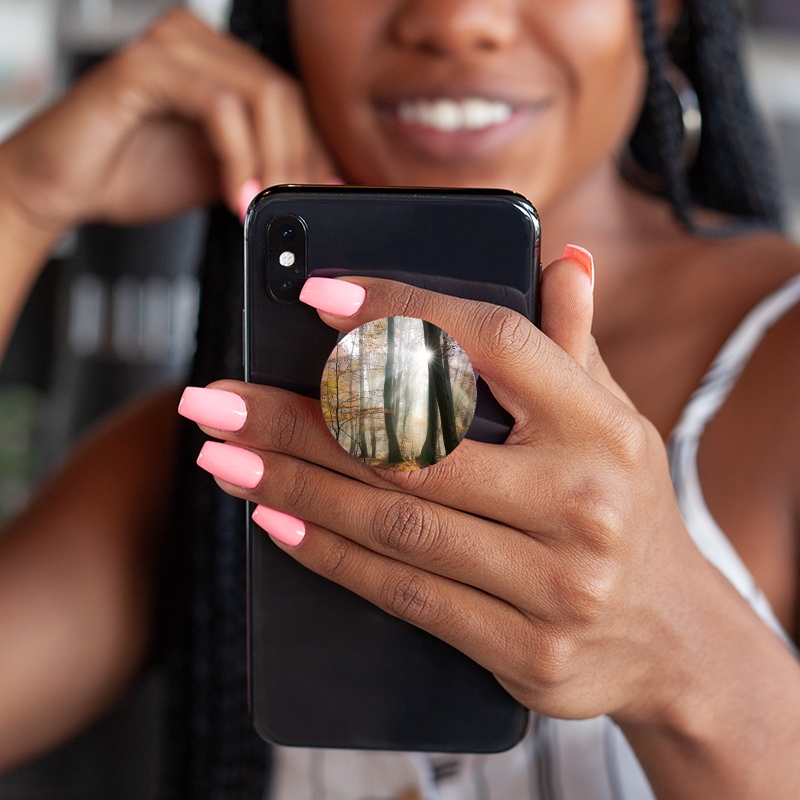 PopSockets Rayons de soleil en foret brumeuse mystique